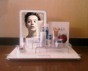 廣州亞克力展示架專業(yè)生產廠家——工藝與禮品的完美結合